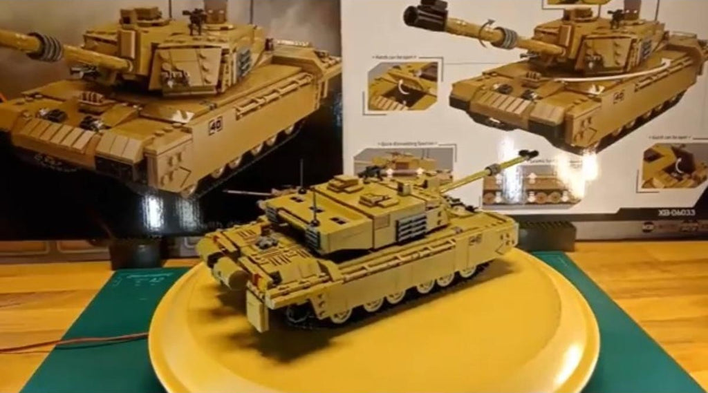 XINGBAO 06033 Challenger 2 Main Battle Tank Building Block Set 1441 Pieces