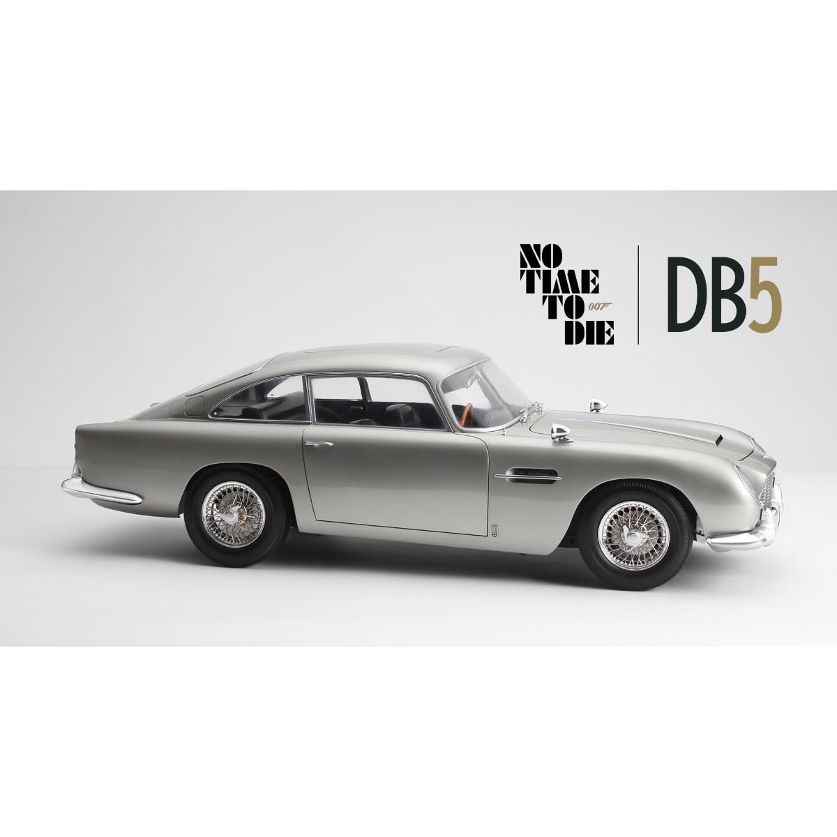Agora DB5 No Time To Die 1:8 model front view Silver Birch