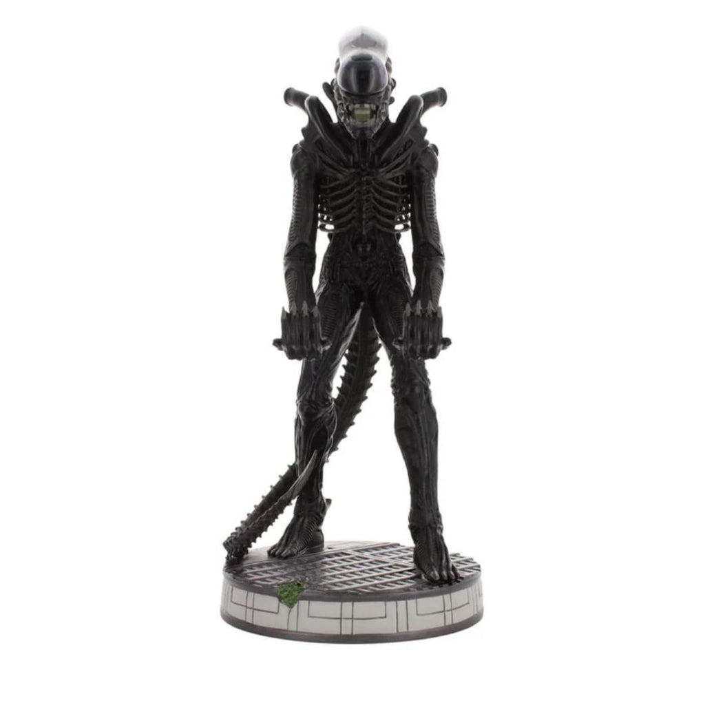 Alien Xenomorph Cable Guys phone and controller holder featuring a detailed sculpt of the Xenomorph creature, designed as an officially licensed display stand for gamers and collectors.