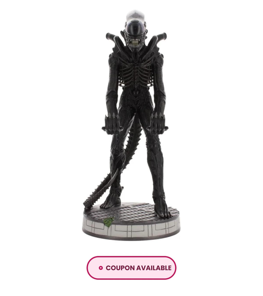 Alien Xenomorph Cable Guys phone and controller holder featuring a detailed sculpt of the Xenomorph creature, designed as an officially licensed display stand for gamers and collectors.