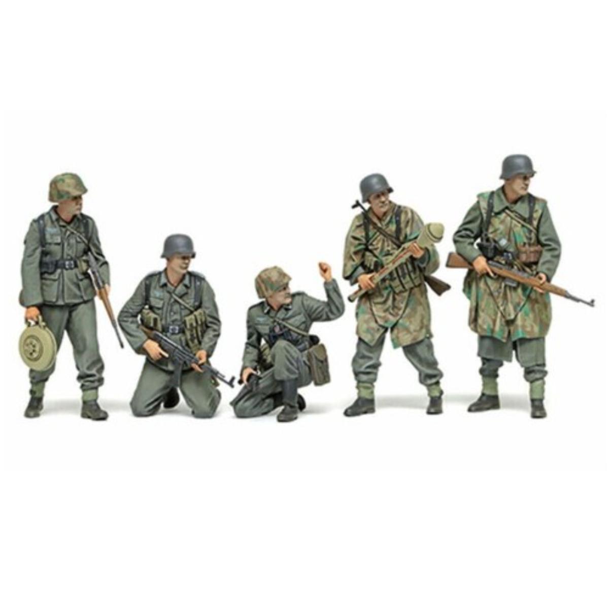 Tamiya 1:35 WWII German infantry figures unpainted
