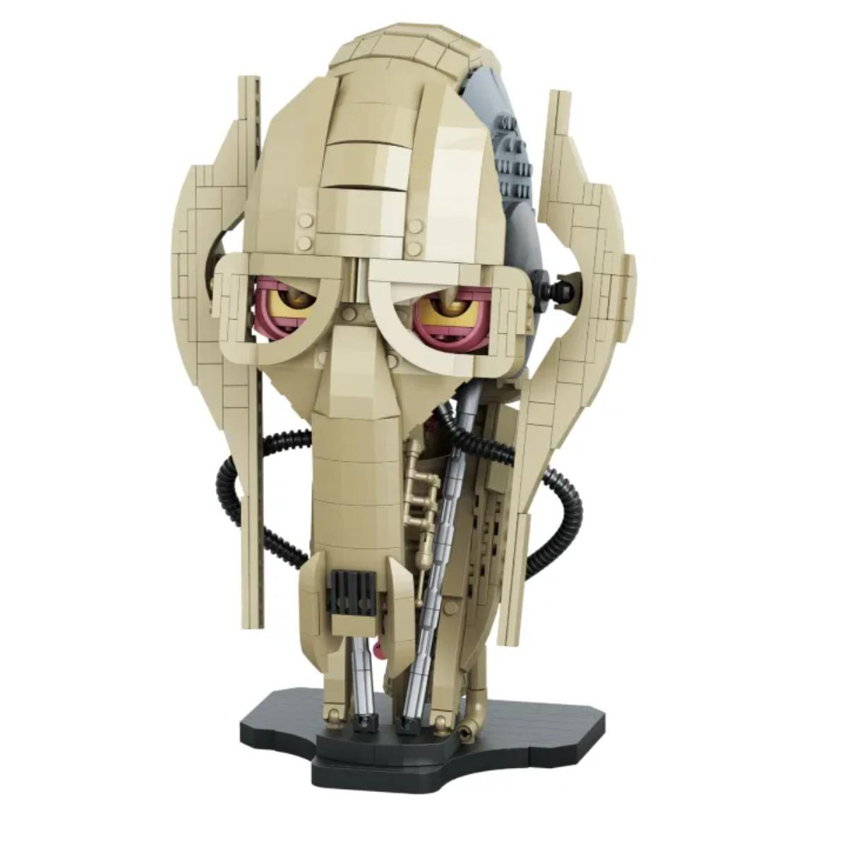 The General Helmet 788‑piece building kit with detailed sci‑fi helmet and display stand.